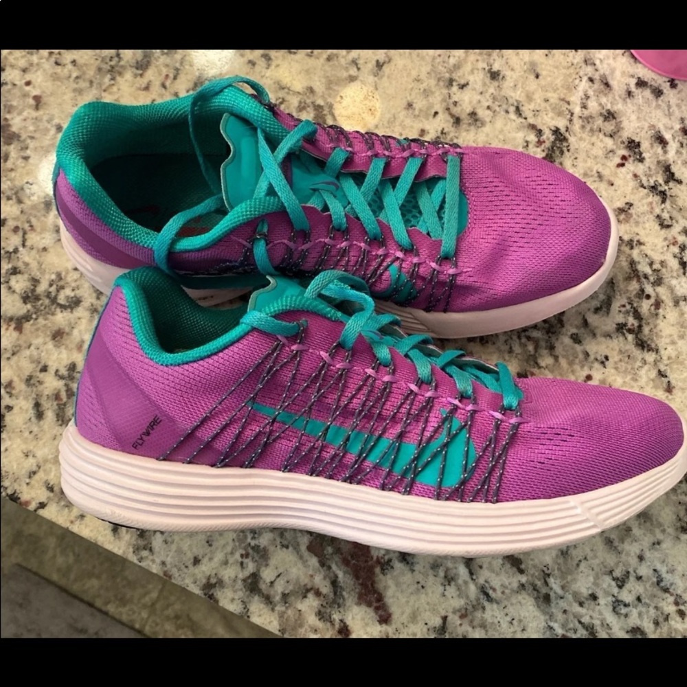 NIKE RACING LUNARLON SIZE 9 LIKE NEW!